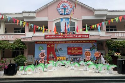 Sáng nay, ngày 05/09/2023 hòa chung không khí cả nước. ??Thầy trò Trường THCS Tịnh Ấn Tây long trọng tổ chức Lễ khai giảng năm học 2023-2024. Cũng như các năm học qua, trường THCS Tịnh Ấn Tây luôn đón nhận sự quan tâm hỗ trợ của một số cơ quan tổ chức, đơn vị, cá nhân để động viên tinh thần học tập cho học sinh có hoàn cảnh khó khăn nhằm động viên các em vượt khó học tốt.